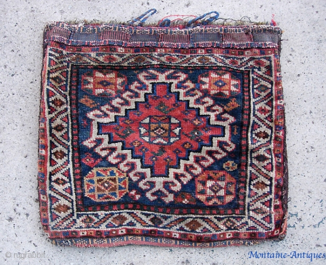 South Persian bag. 20 x 23 inches. Maybe Luri? Pretty nice old thing in pretty nice condition $15 shipping in us.            