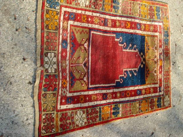 Rug-Pickers find as found: An old Turkish rug with some wear.  The pile is low and even.  Some synthetic color. The size is 39"x47".  Thanks for looking.   