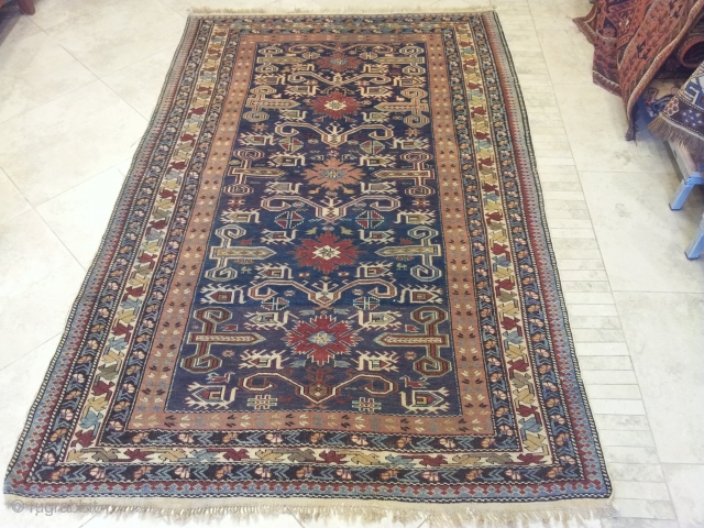 Caucasus  shirvan prepedil 
mid 20th century 
perfect condition
size 1.22x1.187                       