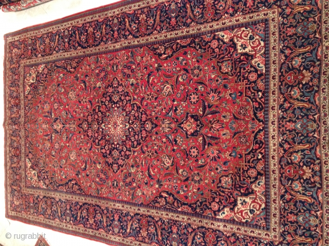 KASHAN  Over 100 years
Good condition
Full Pyle
Great weaving
Very nice
SIZE : 129 X 206











                    