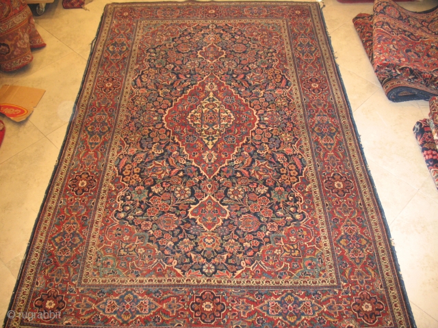 KASHAN CIRCA 1900
Good condition 
Good weaving 
Rare Design
SIZE 130 X 206                      