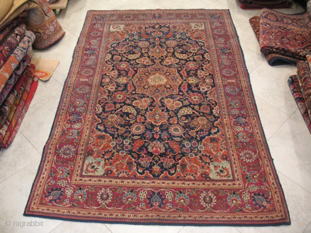 KASHAN Antique CIRCA 1930
Excellent Condition 
SIZE :  136  X  216
ITEM NO. 24                  