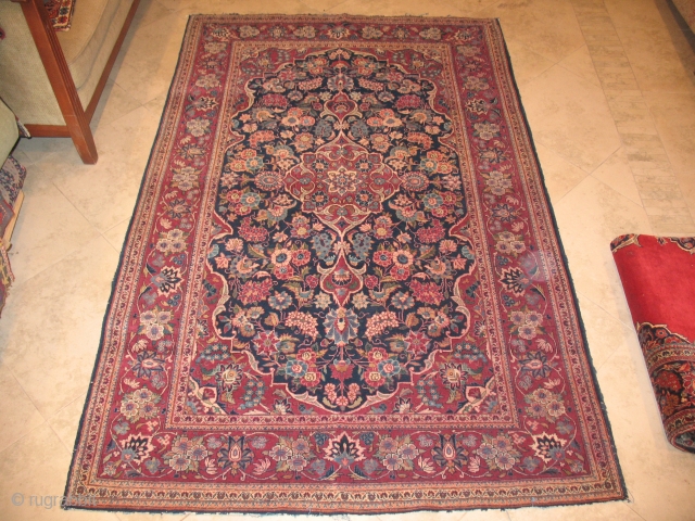 ANTIQUE KASHAN CICRCA 1900
Excellent Condition
Two small holes can be repaired 
size  133 X 208
ITEM NO. 32                
