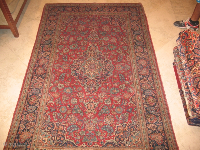 ANTIQUE KASHAN CICRCA 1900
Excellent Condition
need to be repaired 
size  127 X 210
ITEM NO. 38                  