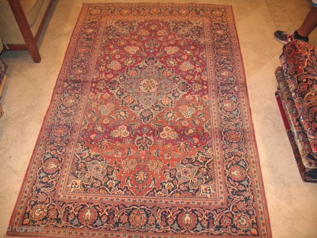 ANTIQUE KASHAN CIRCA 1900
Excellent Condition
need to be repair
size : 131 X 205
ITEM NO. 40                   