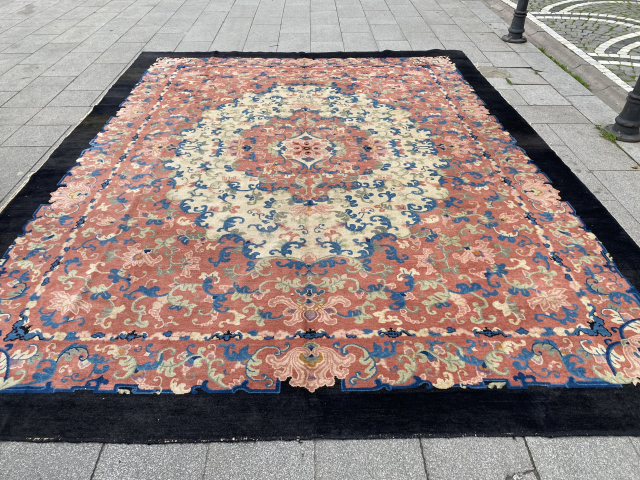 SOLD 
China rug

Size 363x286                             