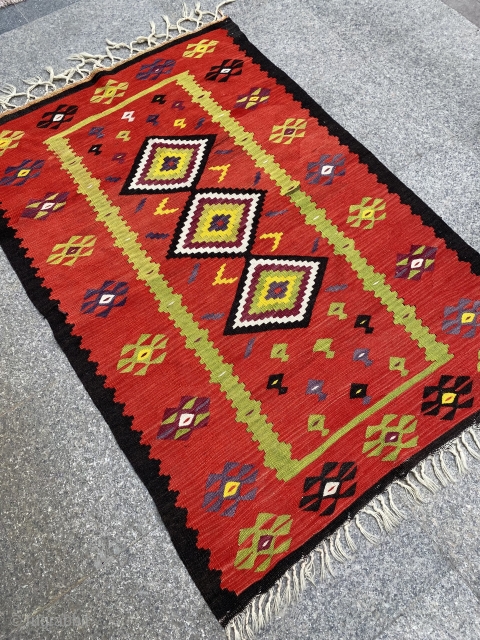 Balkans  Manastir kilim 
148x100

Contact : mkose73@hotmail.com                          