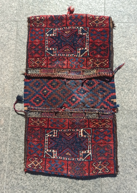 Antique Persian saddlebag

Sizes: 73x40 cm

Contact : mkose73@hotmail.com                          