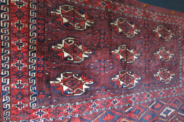 Turkmen Yomud Chuval, symmetric knots, very fine wool with saturate colors, tiny hot red center of  "Guls", full pile with a small damgae area on top right corner. Circa 1900 -  ...