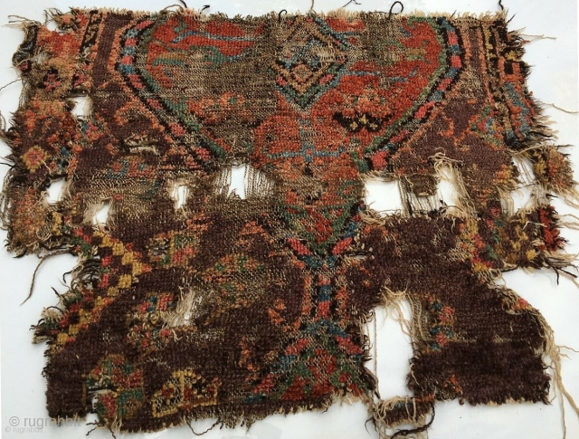 Anatolian Konya rug fragment. Circa early 19th. century.
You can contact me murathanantiques@gmail.com                     