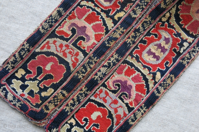 Uzbekistan Bokhara silk cross stitch embroidered belt, backing ikat has replaced with an old one. natural colors, no wool corrosion. circa 1900 or ealier - size : 30" X 3.5".   