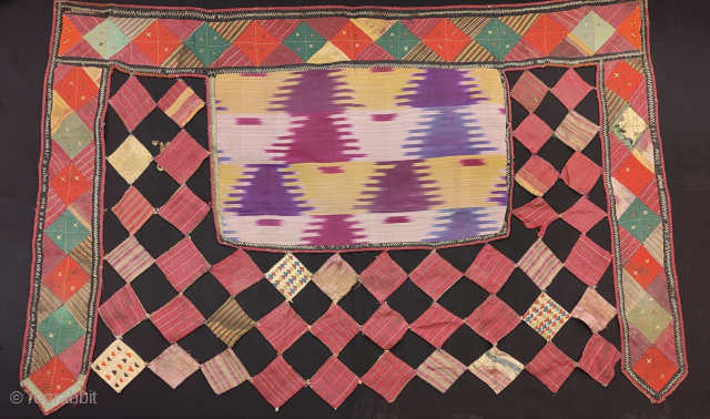 Türkmen camel trapping. Size: 122cm x 78cm.