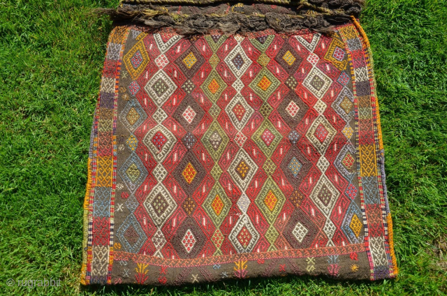 East Anatolian Cicim large size saddlebag. Circa early 20th. century.
Size: 28" x 58" - 71cm x 147cm.