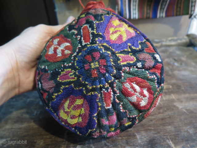 Uzbekistan silk cross stitched embroidered hat.
Size: 20.2" - 51.5cm in circumference and height 3.9" - 10cm.                 