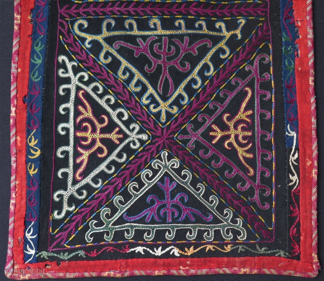 Kyrgyz hanging. Silk embroidery on banat. Size: 17.5" x 25" - 45 cm x 64 cm.                 