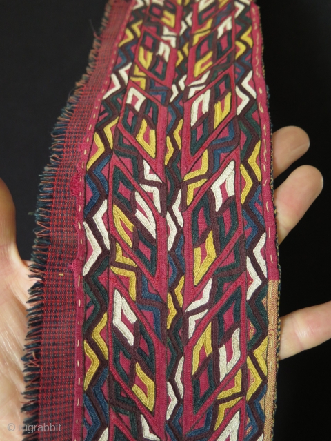 Turkmen silk embroidered chirpy collar. 

Size: 4 inches - 10.5 cm wide and 52 inches - 132 cm long.              