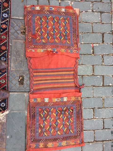 Central anatolian saddle bag.İt has all naturel colors and it has good condition for this age.                 
