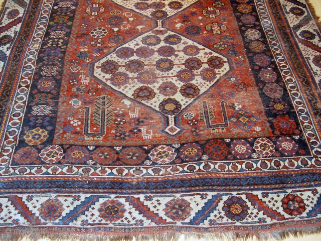 SHIRAZ  -  270  X 175  cm
 
Antique shıraz wonderful colours                   