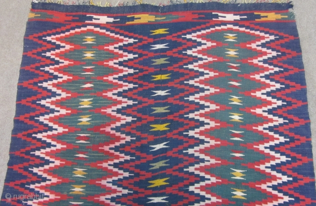 KILIM ....   ?   205 X 108 cm                      