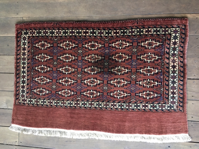 Antique Turkmen Yomud Chuval in very good condition. Full pile with complete ends and original side cords.. Unusual stepped and hooked major guls (sekis-kochak) with diamond shaped minor guls. Organic saturated colors  ...