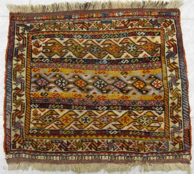 Antique bagface woven by Qashqai tribes of Southwest-Persia. 19th century. Beautiful colors and nice design. Size: ca 58x51cm / 1'9'' x 1'7'' Nice collecor´s piece. Spots of fuchsin. More pictures on www.najib.de 