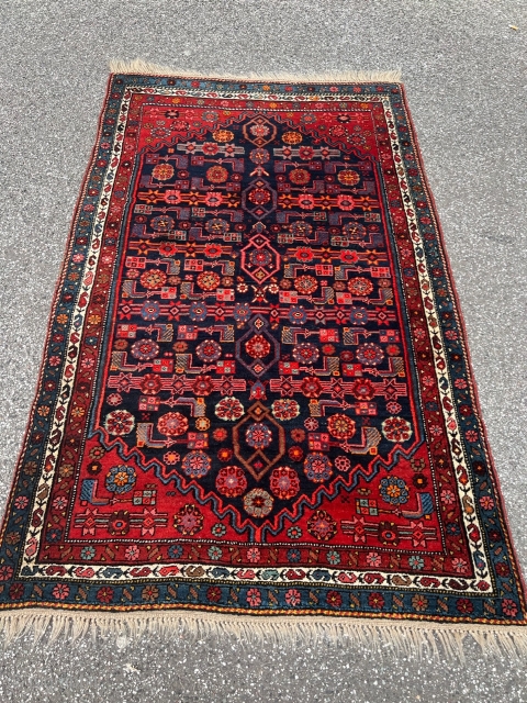 Antique Persian Bidjar rug, age: 19th century. Fine weave, saturated colors. Wool foundation, size: ca. 175x108cm / 5’8ft by 3‘6ft http://www.najib.de            