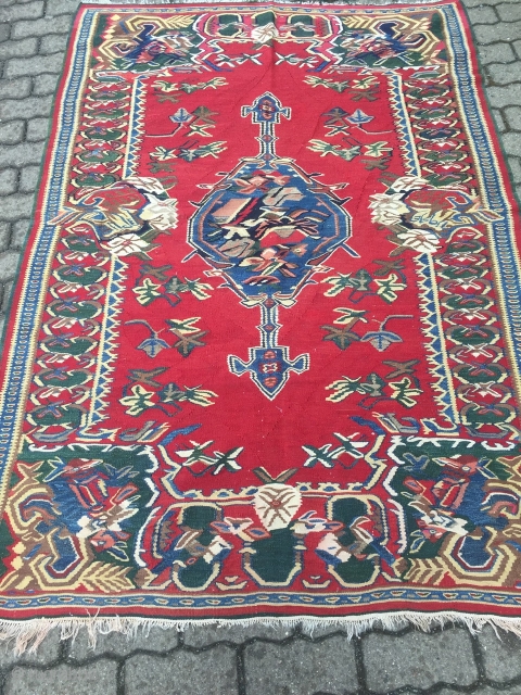 Fine antique Persian Bidjar kilim with roses pattern, size: 200x140cm / 6'6''ft x 4'6''ft                   