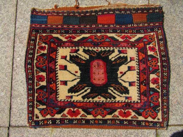 Antique Afshar chanteh from South-Persia . Size : ca 40cm x 30cm (1'3'' x 1' )                 