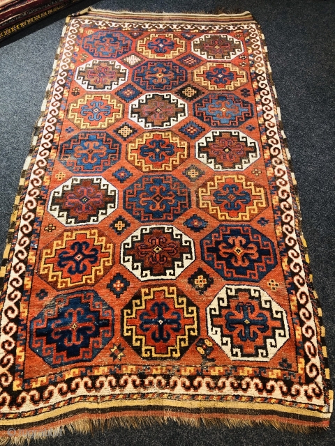 Antique Central-Asian rug, Amu Darya region. Probably Karapalpak (Ersari Beshir?) Good age, beautiful colors and very well executed drawing. Size: ca. 270x150cm / 8'8''ft by 5ft       