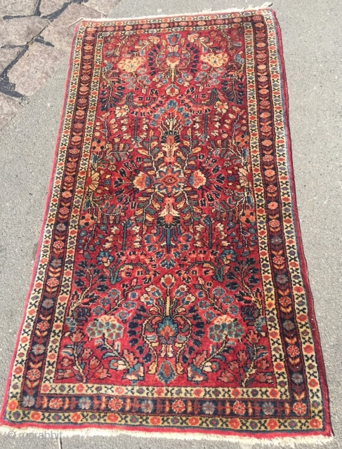 Antique little Sarough rug, size: ca. 120x62cm / 4ft x 2'1''ft www.najib.de                     