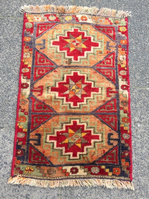 Small Anatolian Yastik, size: ca. 72x46cm, age: circa 1900-1910                        