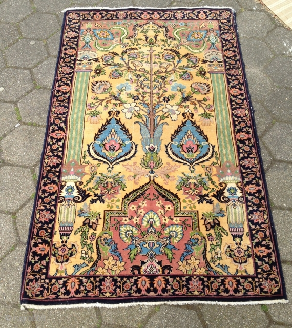 Antique Persian Tabriz (?) rug from the 1920´s, size: 160x95cm / 5'2''ft x 3'1''ft, nice design and beautiful yellow ground color, some light wear in the middle. www.najib.de     