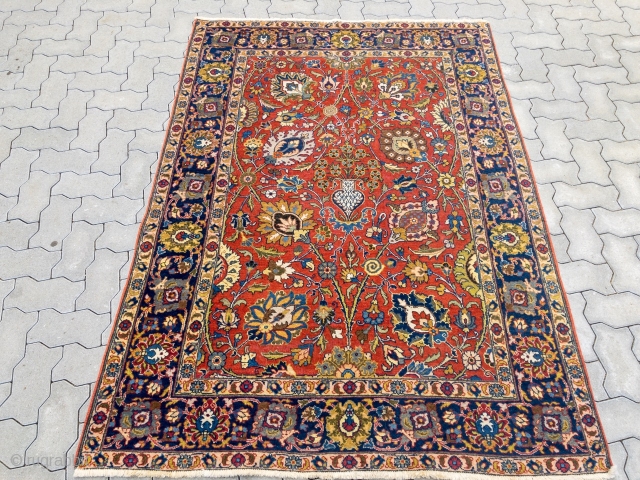 Antique Persian Tabriz rug, age: circa 1920. Size: 195x140cm / 6'4''ft x 4'6''ft                    