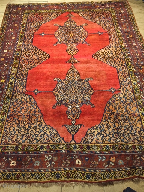 Antique Persian Neiriz (?) rug with two inscriptions at the top, beautiful drawing, wool foundation. Size: ca. 270x200cm / 8'8''ft x 6'5''ft           