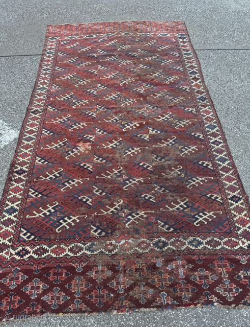 Early Turkmen Yomud main carpet. Age: circa 1800. Beautiful Dyrnak Gul design. Some wear and old repairs but still very collectable. Size: circa 295x160cm / 9‘7ft by 5‘3ft http://www.najib.de    