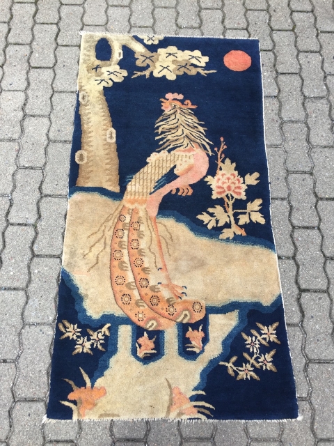 Antique Chinese Pao Tao rug displaying a phoenix, size: 145x75cm / 4'8''ft x 2'5''ft www.najib.de                  