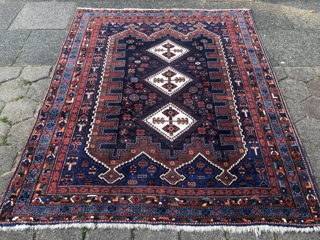 Antique Afshar rug from Southpersia, size: 200x165cm / 6'6''ft by 5'4''ft, lower pile in the middle, otherwise good condition.              