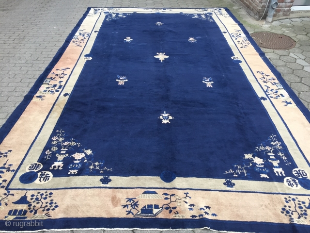 Estate find: Antique oversize Chinese Peking rug, very decorative, size: 520x303cm / 17'1''ft x 10ft , used original condition, some localized wear and old repairs, still very decorative.
     