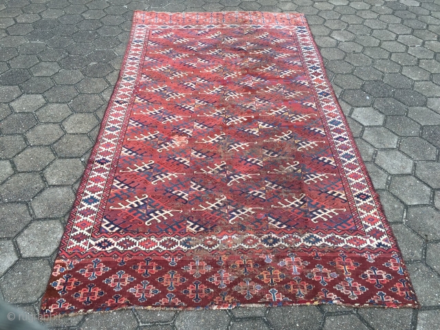 Antique Turkmen Yomud main-carpet with Dyrnak Gul design and a very nice Elem. Age: first half of the 19th century. A very old collector´s piece with some condition problems,    