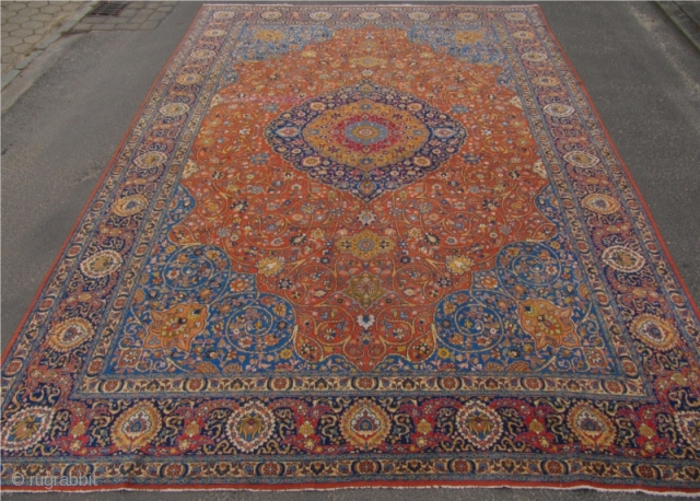 Fine large antique Persian Tabriz. Early 20th century. Size: ca. 17'1''x11'7''ft / 520x355cm                    