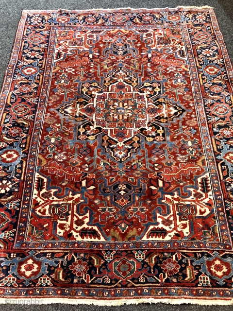 Antique Persian Heriz rug, small size: ca. 195x150cm / 6'4''ft by 4'9''ft                     