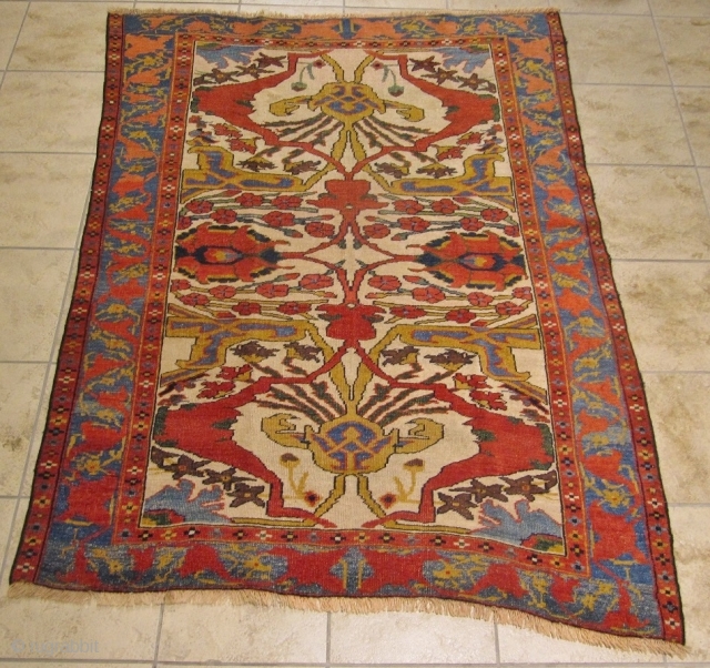 A very beautiful Bidjar rug. Age: circa 1870. Size:ca.170x130cm / 5'6''x4'3''ft                      