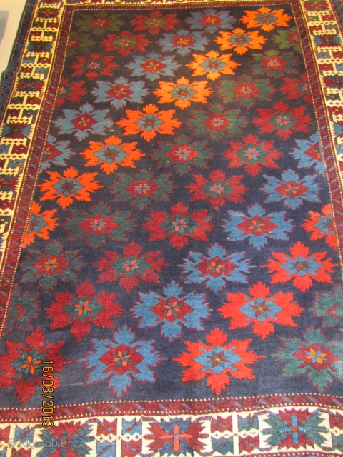 Kuba, Snow Flakes, Caucasian antique rug, perfect condition
size: 180 X 155                      