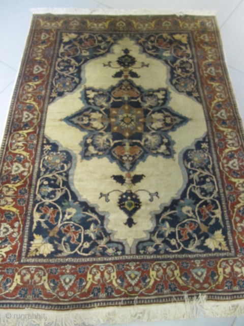 ref: S411/Tabriz Hajji Jallili Persian rug , excellent condition, end of 19th century , full pile , size 2.75 x 1.30 9'1 x 5'3         