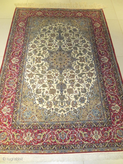 ref: S2295/Isfahan Persian antique rug ,early 2oth century,perfect condition 
2.60x 1.30, 8'6 x 4'3                   