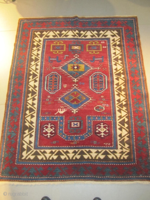 ref: 456 / KAZAK BORJALOU PRAYER, CAUCASIAN ANTIQUE RUG END 0F 19TH CENTURY, PERFECT CONDITION FOR ITS AGE
SIZE: 5'2 X 4'1  /  1.57 X 1.24

SOLD      