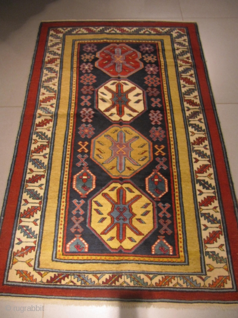 ref: S151 / karabagh sunburst caucasian antique rug 
size: 5'8 x 3'8  /  1.73 x 1.14

SOLD               