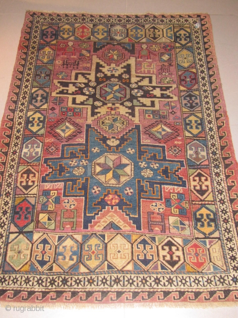 ref: S749 / KUBA LESGHI , CAUCASIAN ANTIQUE RUG , END OF 19TH CENTURY , VERY SMALL REPAIRS.
size: 5'3 x 3'7  /  1.60 x 1.09      