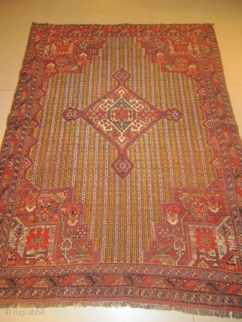 f) Quashquai Persian rug, 19th century, perfect condition
Sixe: 180 X 135  /  5' X 4'                