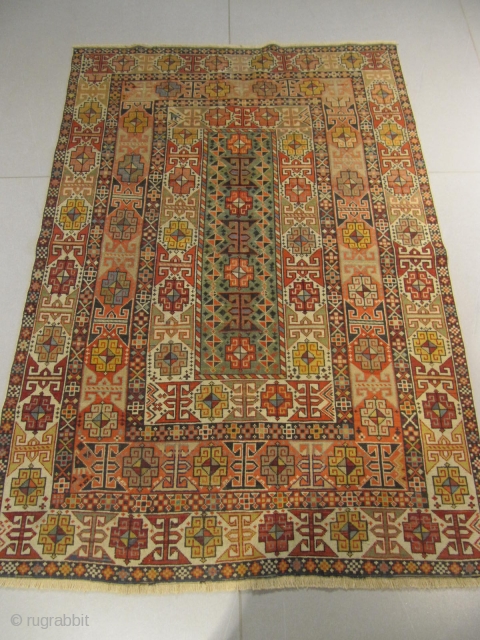 ref: S166 / CHIRVAN DAGHESTAN CAUCASIAN ANTIQUE RUG END OF 19TH CENTURY, perfect restored condition
size: 1.50 X 1.05  /  4' X 3'         